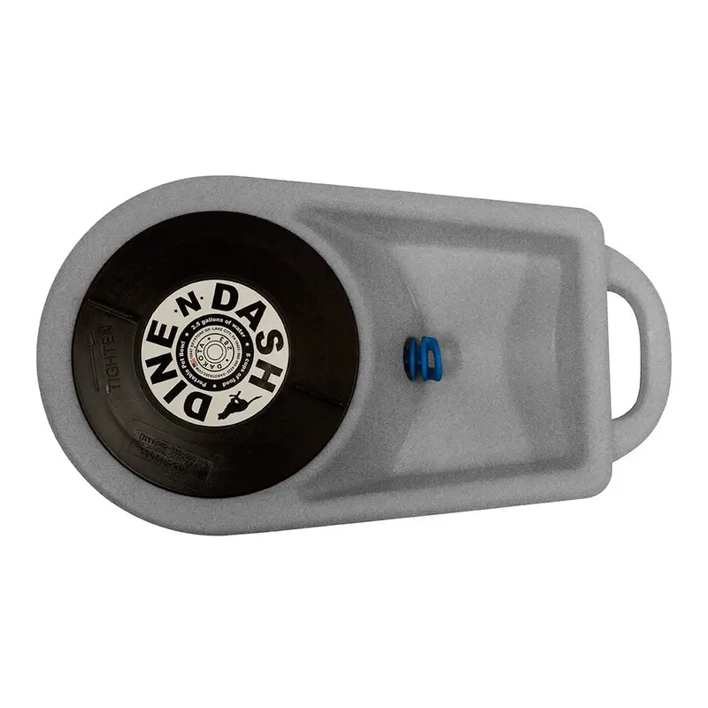 Dakota 283 Dine 'N Dash Feeding Accessory For Kennels 1