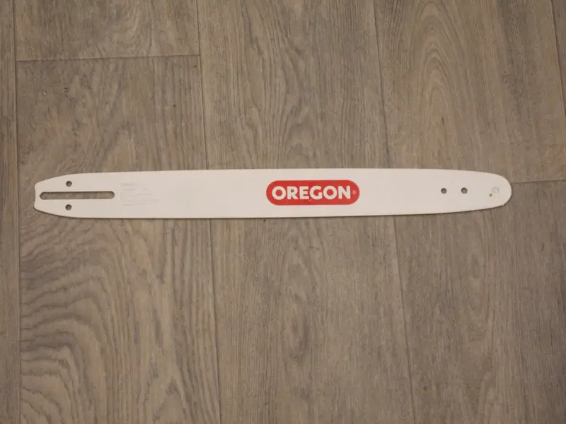 Oregon 180Sdea041 18" Chainsaw Bar – .050" Gauge, 62 Drive Link Compatible 1