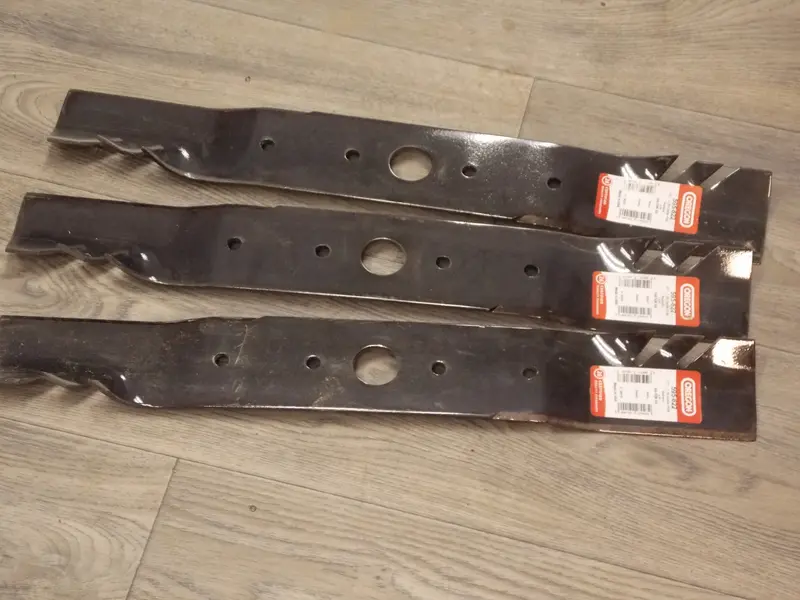 Oregon 595-622 Replacement Trio Of 21-Inch Lawn Mower Blades 1