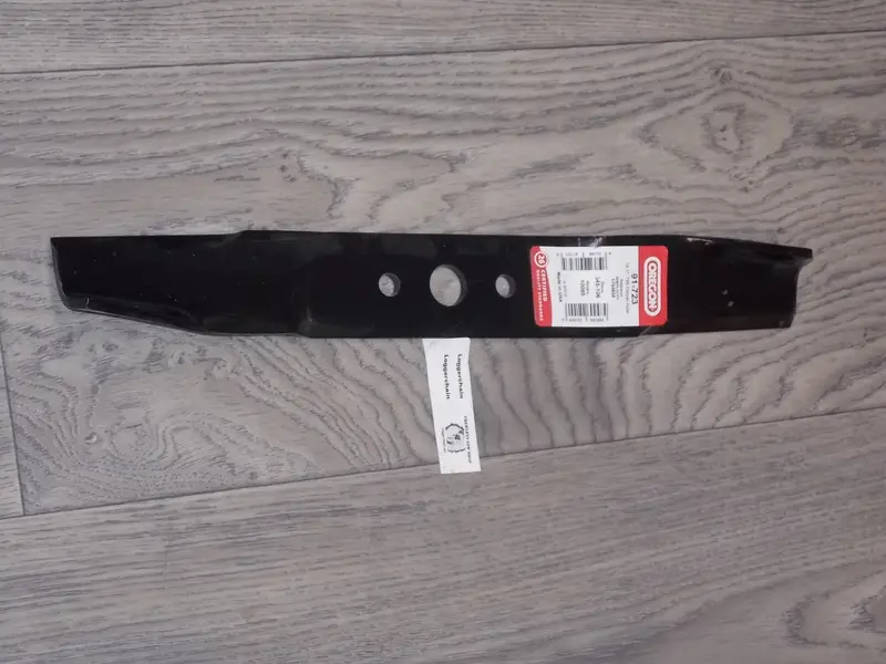 Oregon 91-723 Replacement Lawn Mower Blade – 16-1/8-Inch 1