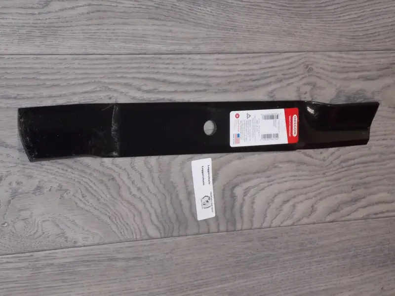 Oregon Lawnmower Blade – 17-7/8" Length (92-211) 1