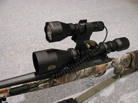 Predator Hunting Light With Red Led For Low-Light Stealth 1