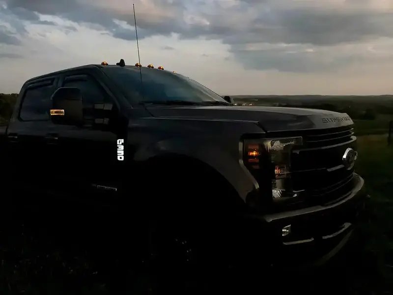 Recon Illuminated Black Emblems For 2017–2019 Ford F-350 Super Duty 1